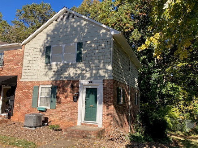 Primary Photo - 3 BR 2.5 BA End Unit Townhouse