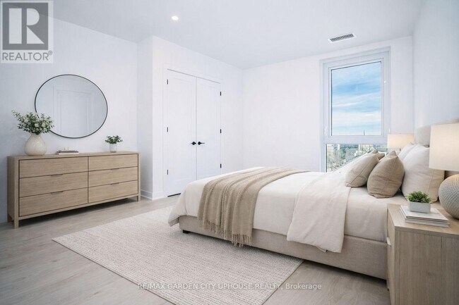 Building Photo - 57 Carlisle St