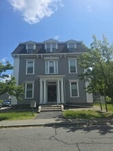 Building Photo - 12 Walnut St