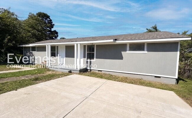 Building Photo - 41 Hiland Pl