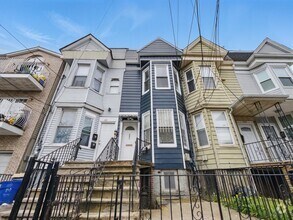 Building Photo - 121 Kearney Ave