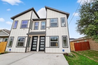 Building Photo - 5523 Haight St