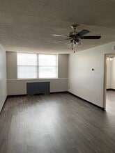 2 Bedroom Living Room - The Bonsai at Central Gardens
