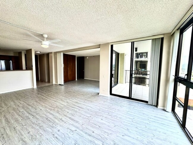 Building Photo - 322 Aoloa St