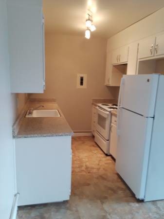 Building Photo - 5500 Foothill Garden Ct
