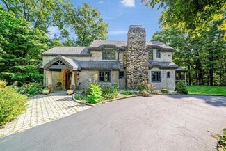 Building Photo - 5 Shingle House Rd