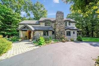 Building Photo - 5 Shingle House Rd