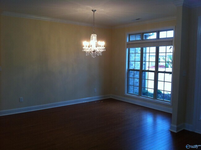 Building Photo - 207 Oxfordshire Cir