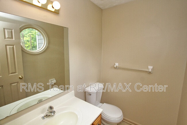 Building Photo - 1381 Omie Way