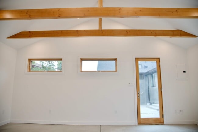 Building Photo - 6521 W 87th St