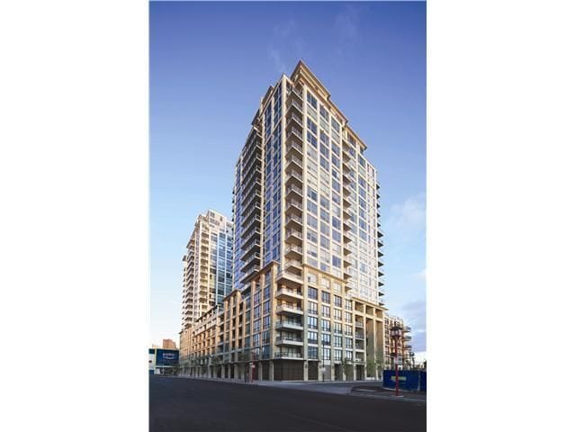 Photo du bâtiment - 222 Riverfront Ave SW