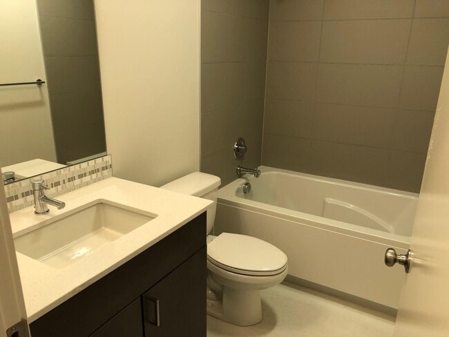 Foto del edificio - Great Townhome for Rent