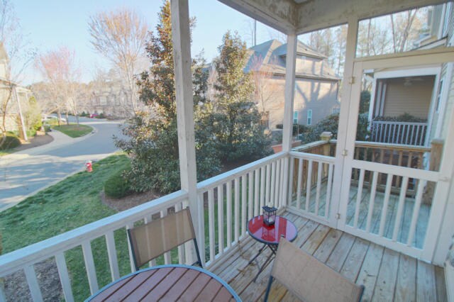 Building Photo - Beautiful 4 Bedroom Townhome in Carrboro! ...