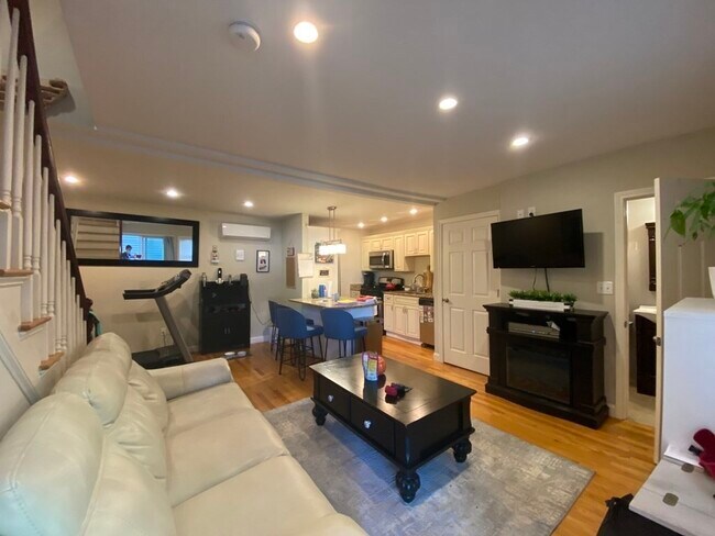 Foto del edificio - 112 Brookside Ave