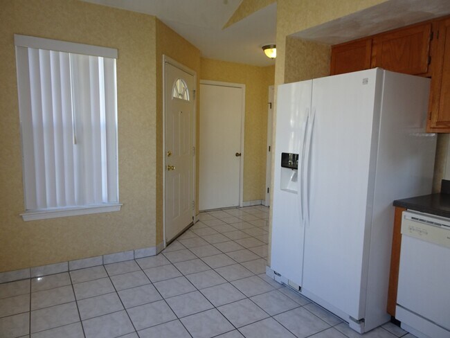 Building Photo - Single Family Ranch in Fawn Lake Newport N...