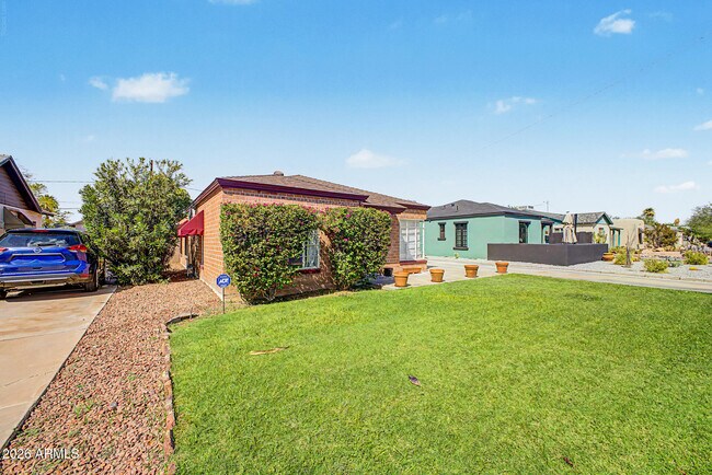 Foto del edificio - 1326 E Palm Ln