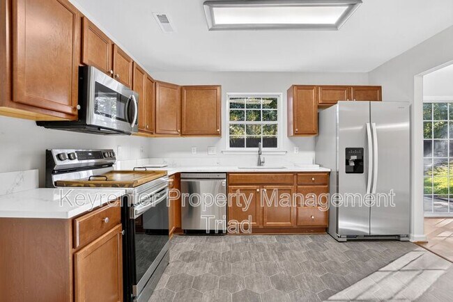 Foto del edificio - 4227 Blazingwood Ct
