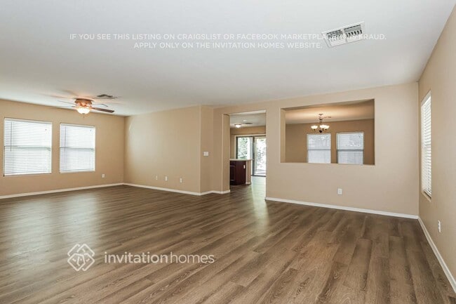 Foto del edificio - 40274 W Helen Ct