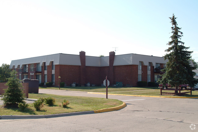 Building Photo - Heritage Square Apartments