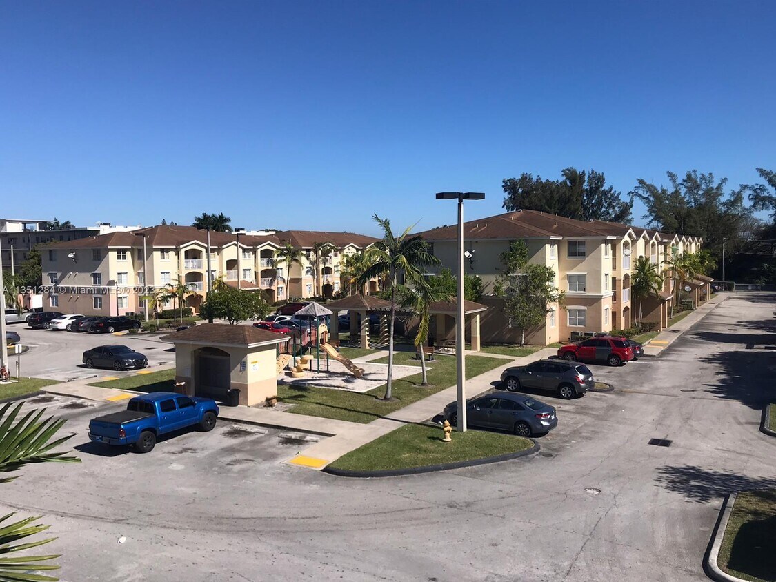 13800 NE 3rd Ct Unit 202, North Miami, FL 33161 Condo for Rent in