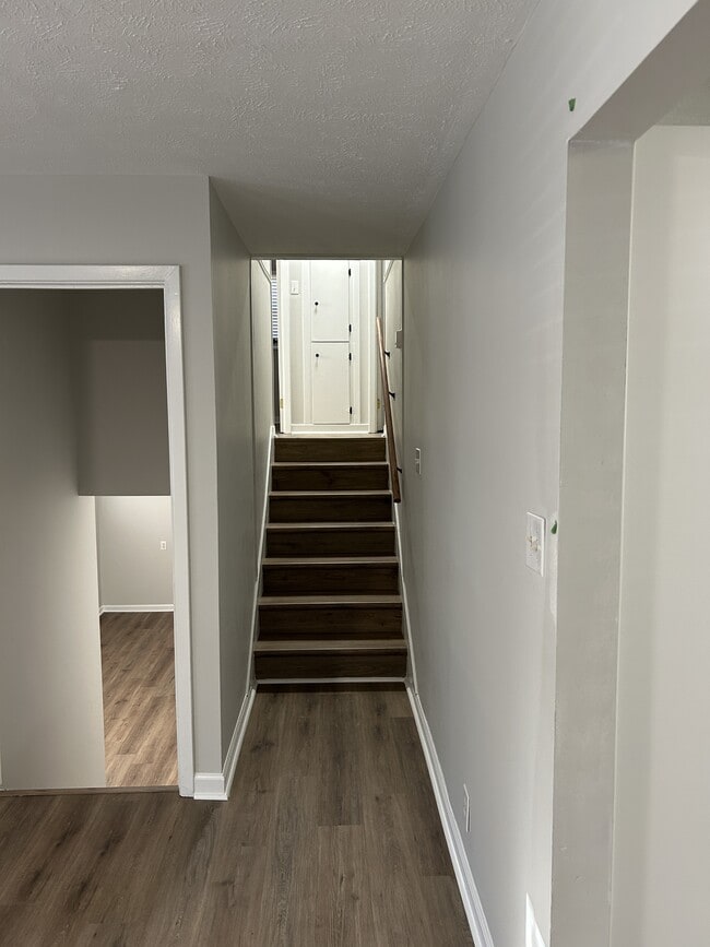 Building Photo - 702 62nd Ave N