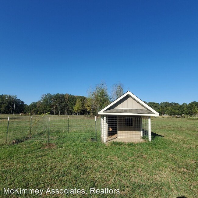 Building Photo - 3 br, 2 bath House - 119 Chigger Valley