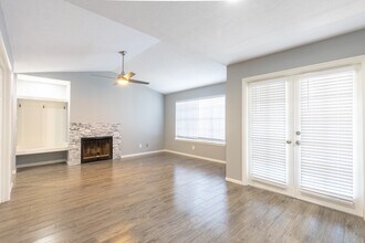 Building Photo - 14600 Fonmeadow Dr