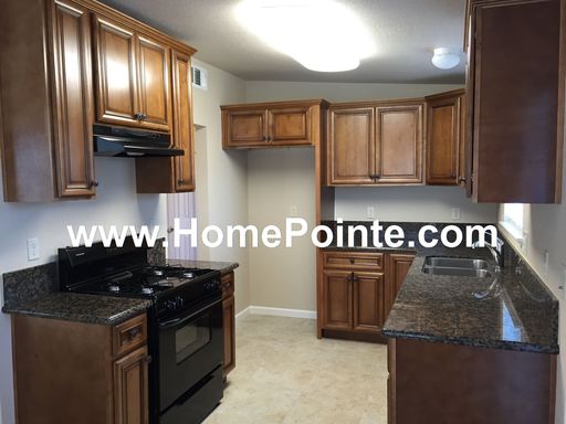 Primary Photo - 6500 Larchmont Dr