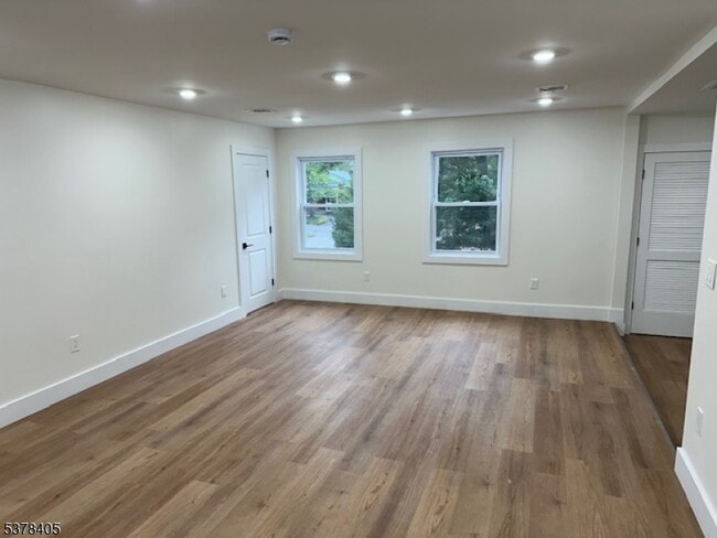 Building Photo - 12 Adalist Ave