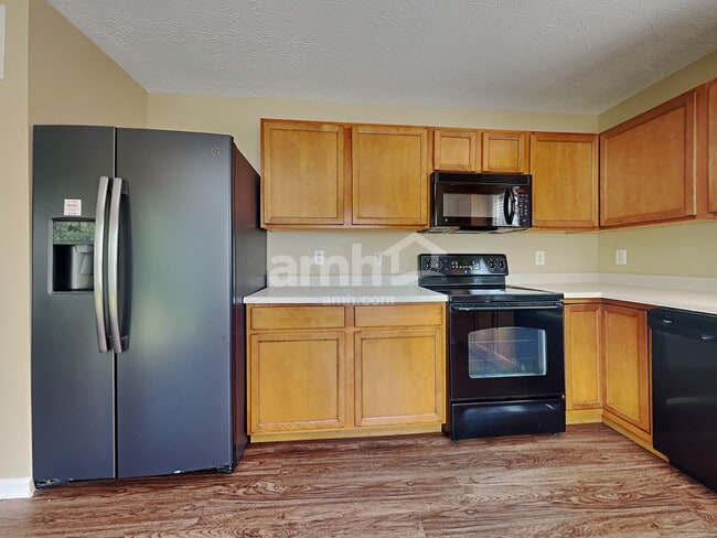 Foto del edificio - 5569 Windsor Ct