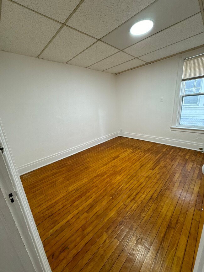 3er dormitorio - 1013 Downer Ave