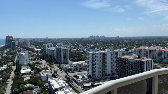 Foto del edificio - 3100 N Ocean Blvd