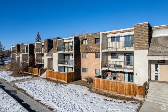 Photo du bâtiment - Pineridge Greene Apartments