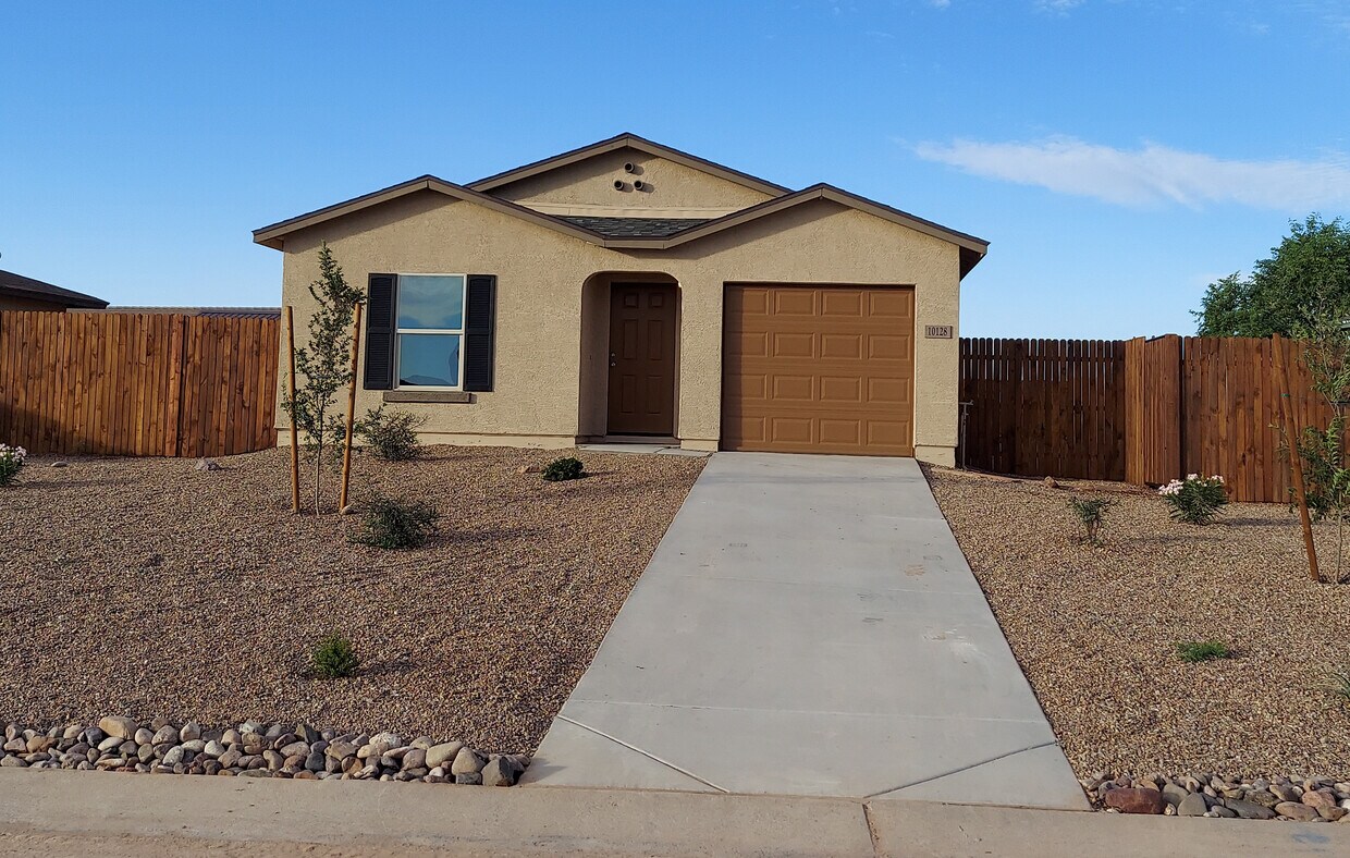 10128 W Century Dr, Arizona City, AZ 85123 House Rental in Arizona