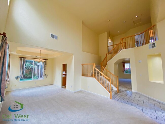 Building Photo - 1450 Sunrise Dr