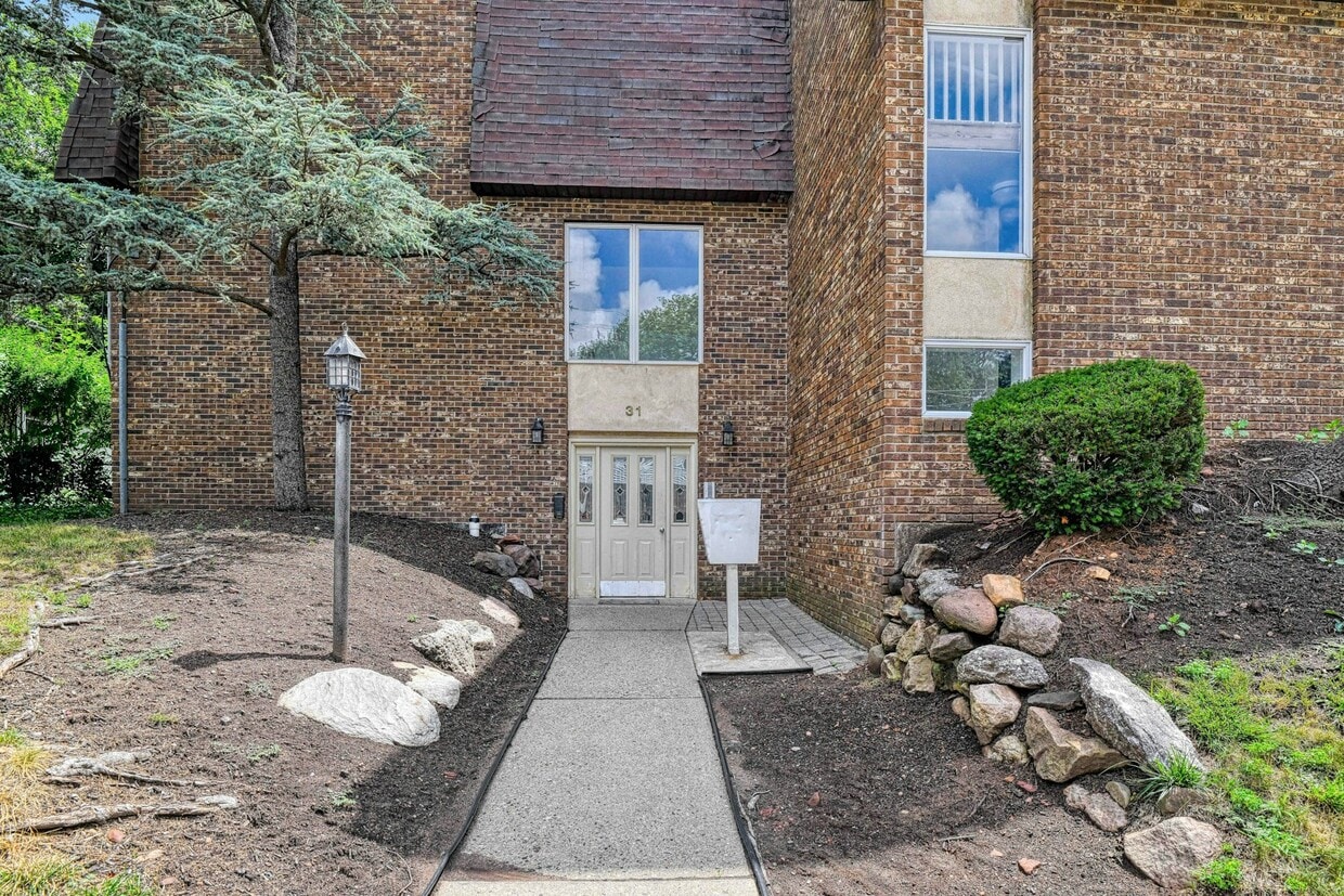 Photo - 31 Home Pl (Bergenfield, NJ)
