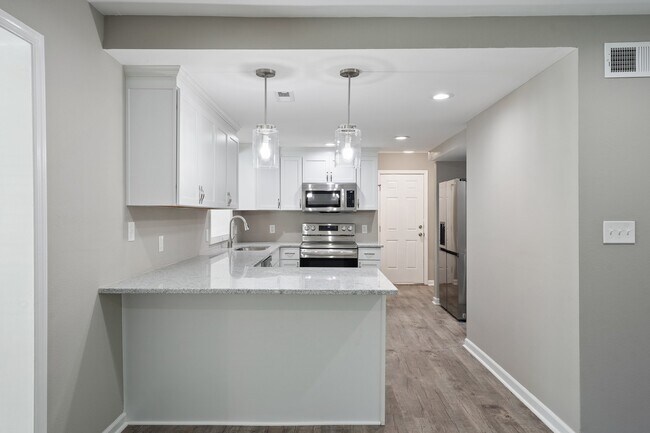 Building Photo - 505 Forrest Park Ct NW