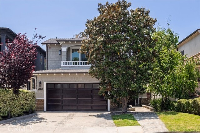 2001 Palm Ave  