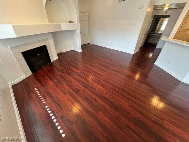 Foto del edificio - 900 Heavenly Hill Ct
