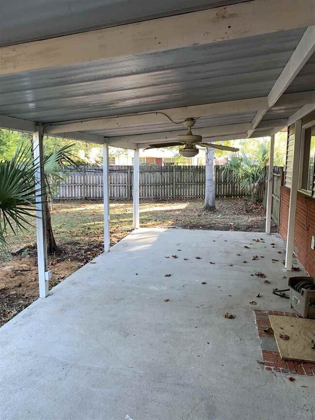 Building Photo - 6564 College Dr