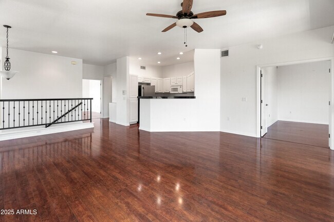 Foto del edificio - 7887 N 16th St