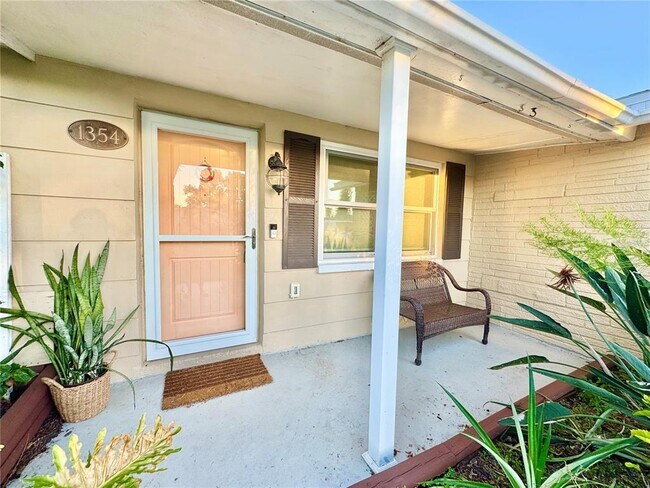 Foto del edificio - 1354 Linstock Dr