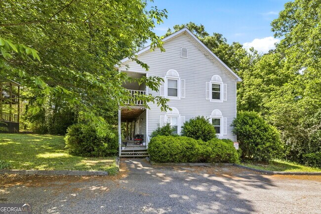 Foto del edificio - 205 Pineview Dr