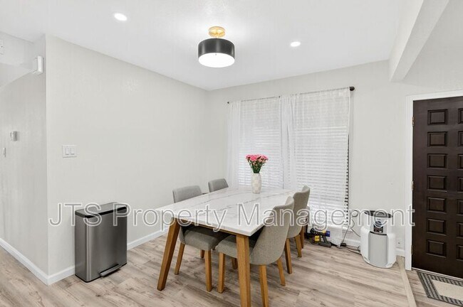 Foto del edificio - 6120 Westview Way