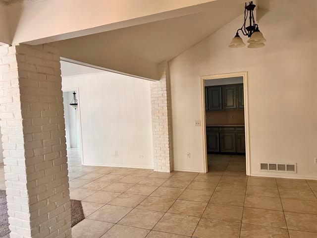 Building Photo - 2600 Lawndale Dr