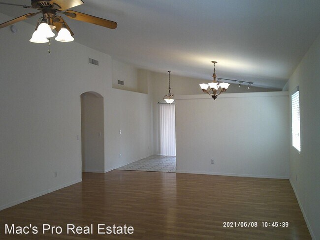 Building Photo - 4 br, 2 bath House - 4534 W. Sun Quest Street