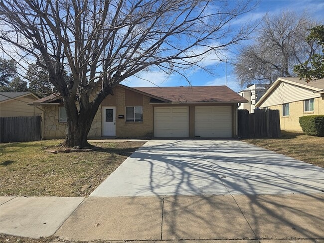 Photo - 2429 Salmon St House