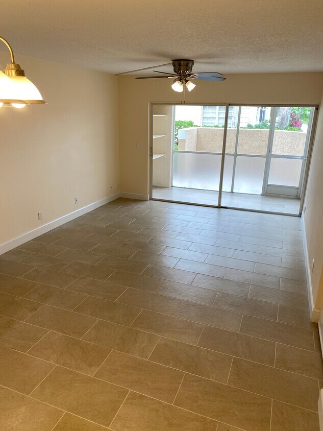 1558 SE Royal Green Cir Unit R101, Port Saint Lucie, FL 34952 Condo