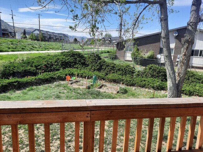 Foto del edificio - 2 bedroom near downtown Golden | Off-street parking | Mountain views