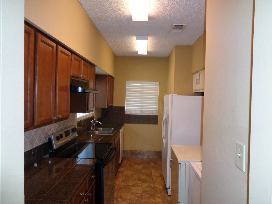 Primary Photo - 2023 Brightside Dr